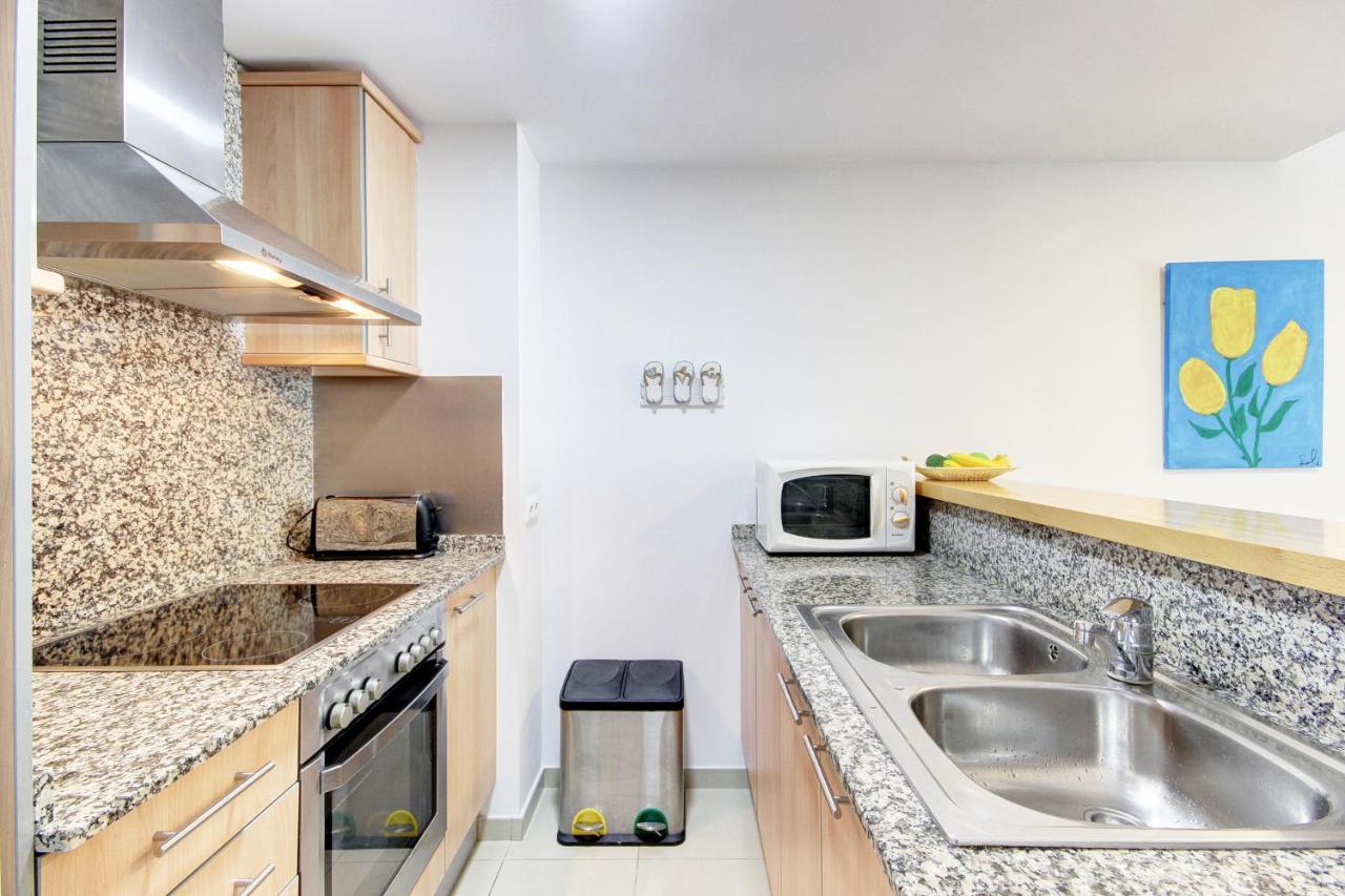 Mileni 2 2 1 1 Roses - Barneda Premium Apartment ภายนอก รูปภาพ