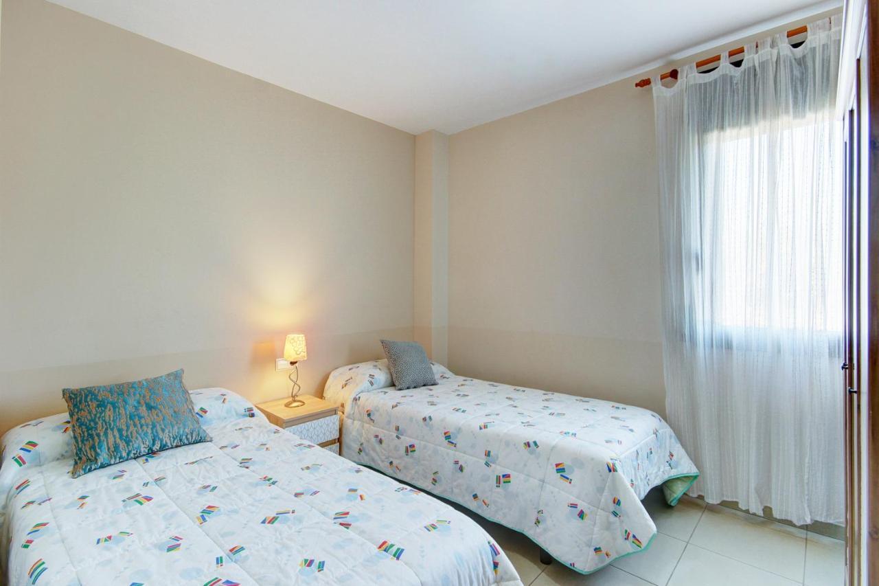 Mileni 2 2 1 1 Roses - Barneda Premium Apartment ภายนอก รูปภาพ